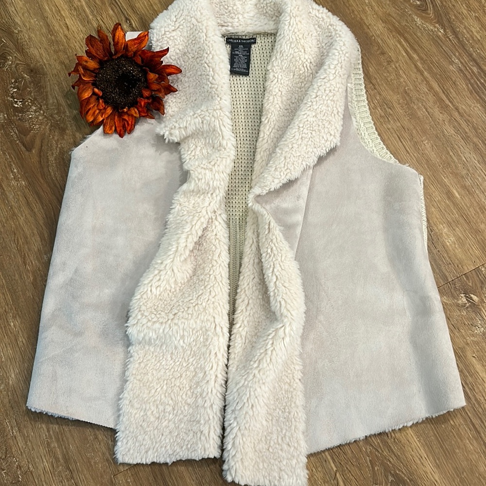 Chelsea & Theodore faux fur sweater vest